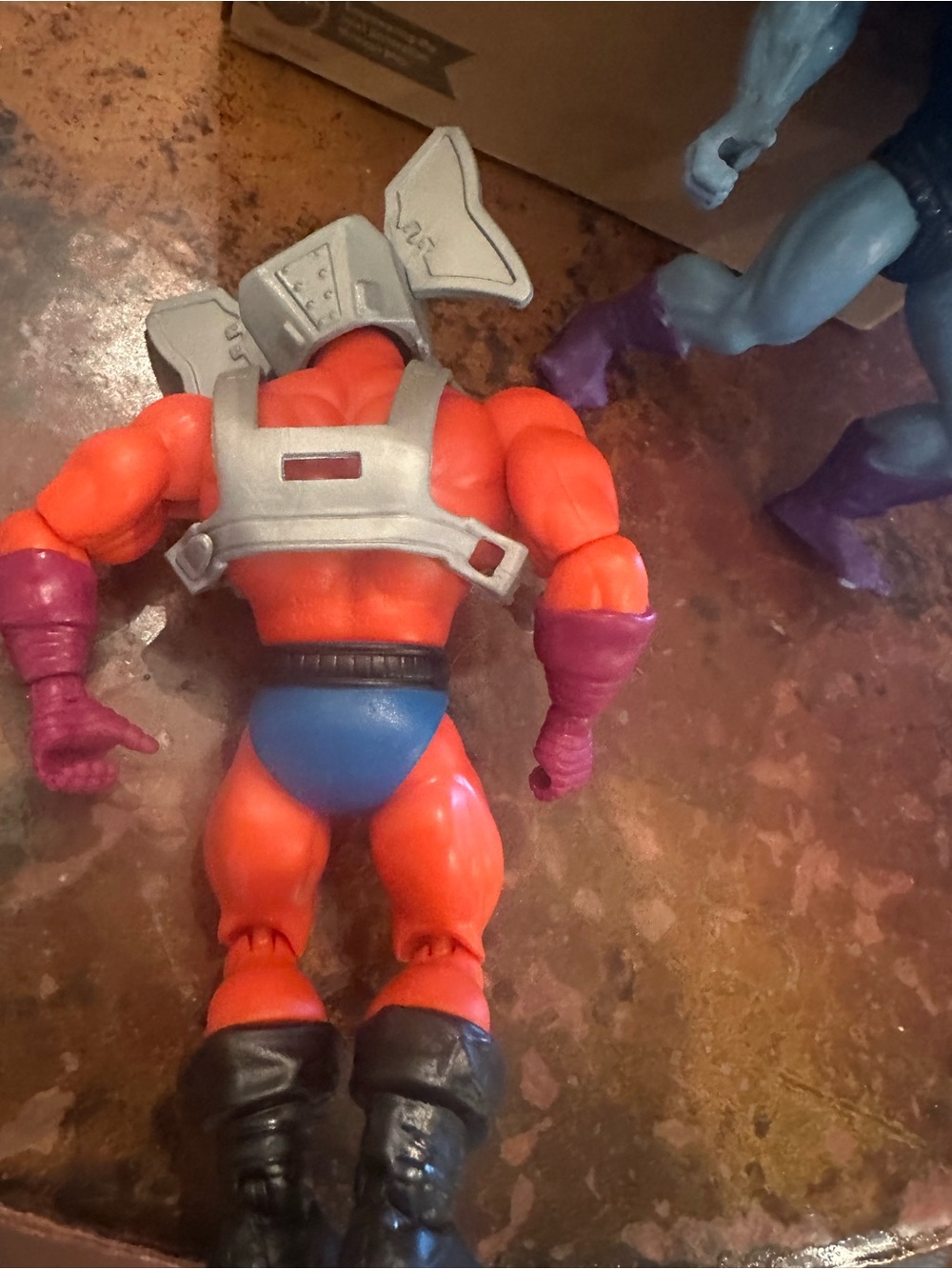 Motu - Picture 6 of 16